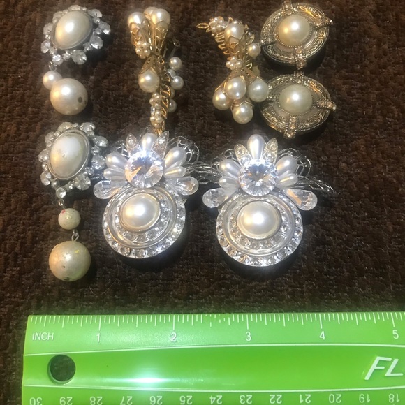 Clip Pearl Earrings Bundle of Four Pair 1” to 2” - Picture 8 of 13